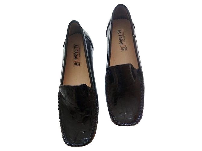 Autre Marque mocassini da donna in coccodrillo nero