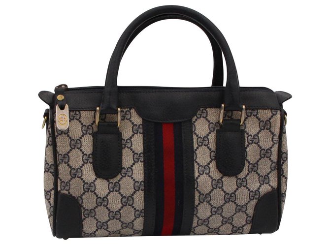 1970 Vintage Gucci Handbag  Vintage gucci purse, Gucci handbags, Gucci  purse