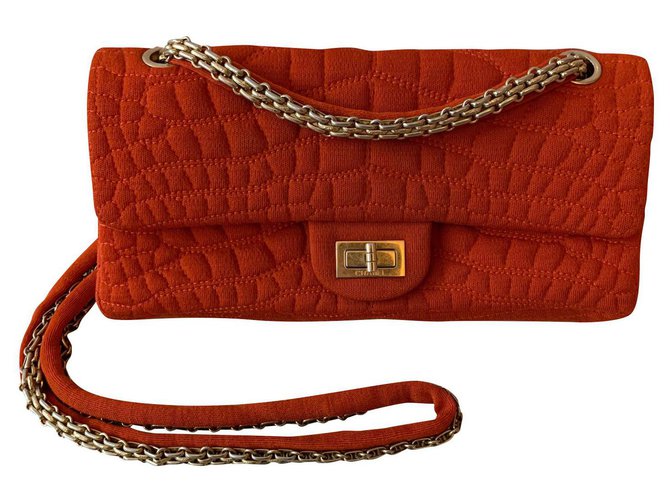 2.55 Chanel Red Cloth  ref.153182