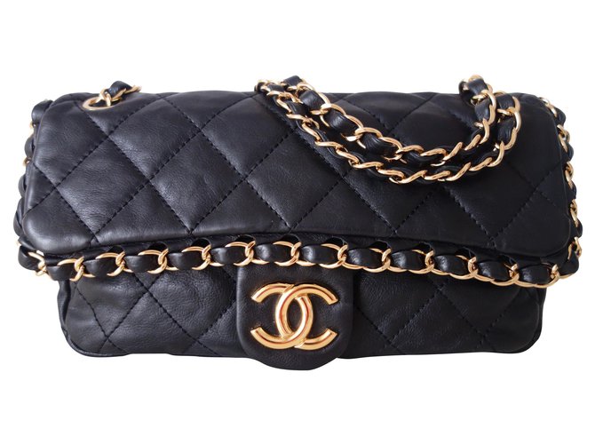 Timeless CLASSIC CHANEL BAG Black Leather  ref.153197