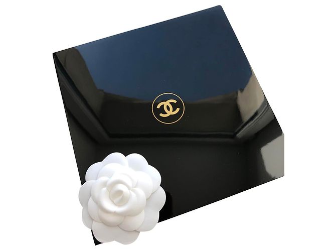 BLACK LACQUER BOX SUBLIMAGE CHANEL