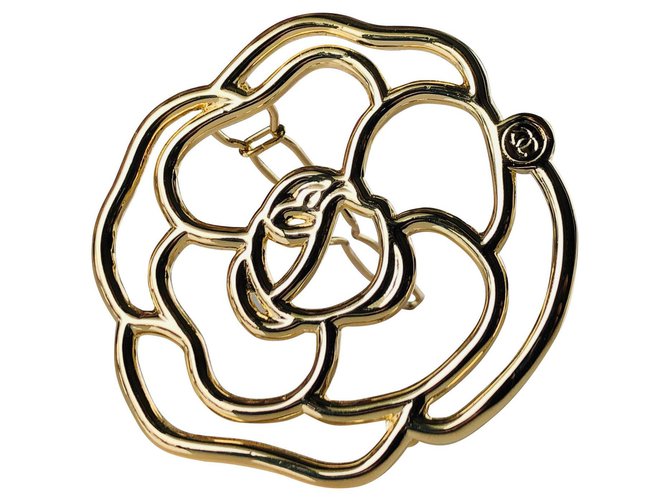 Chanel Head camellia Golden Metal  ref.153456