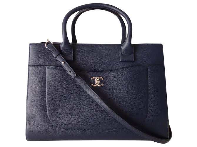 BAG CHANEL SHOPPING NAVY BLUE Leather  ref.153577