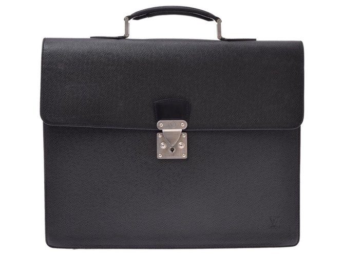 Louis Vuitton Taiga Business Bag Black  ref.153914