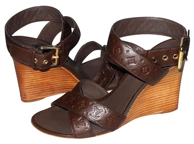 Louis Vuitton Sandals Chocolate Leather Wood  ref.154075