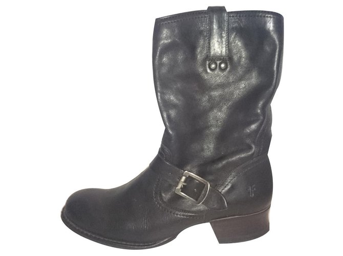 black leather frye boots