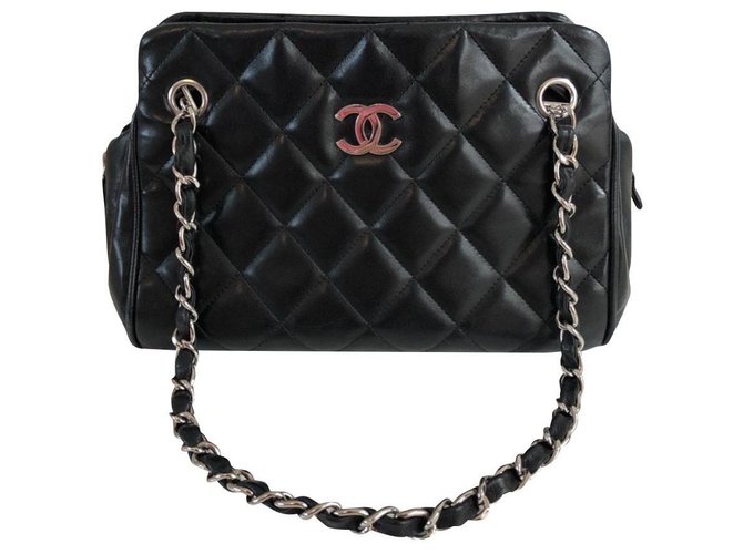 Chanel Compras pequeñas Negro Cuero  ref.154401