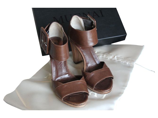 Autre Marque Sandali Mugnai in pelle marrone Beige Marrone chiaro