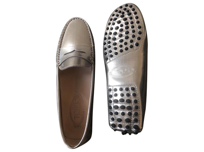 Tod's loafers Silvery Leather  ref.154537