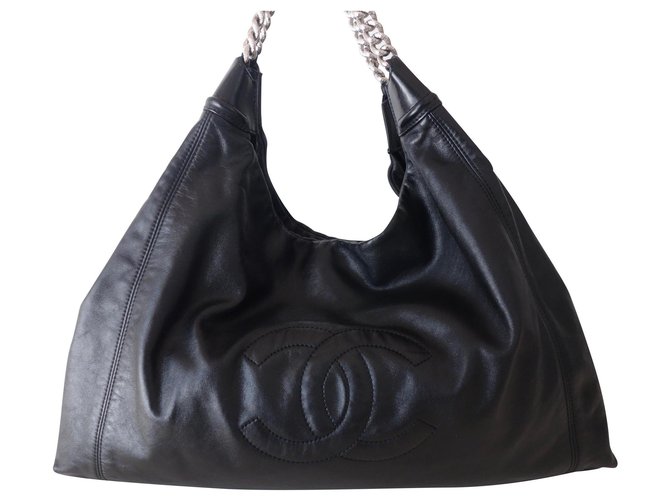 BAG CHANEL SHOPPING BLACK Leather ref.154885 - Joli Closet