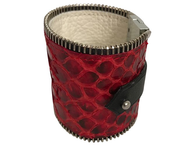 Autre Marque HOUSE CLAUSE Armband aus rotem Python 