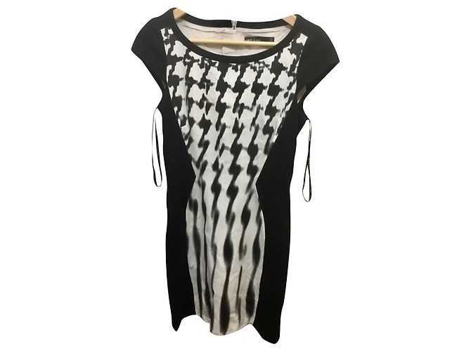 Karen Millen Silhouette Kleid Schwarz Weiß
