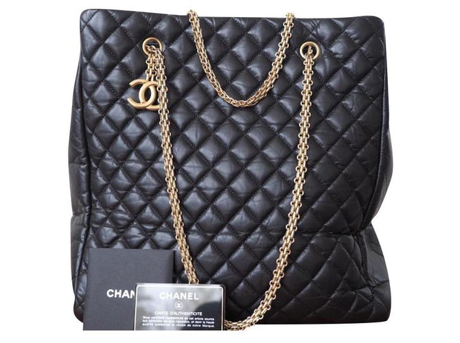Chanel Handbags Black Leather  ref.155218