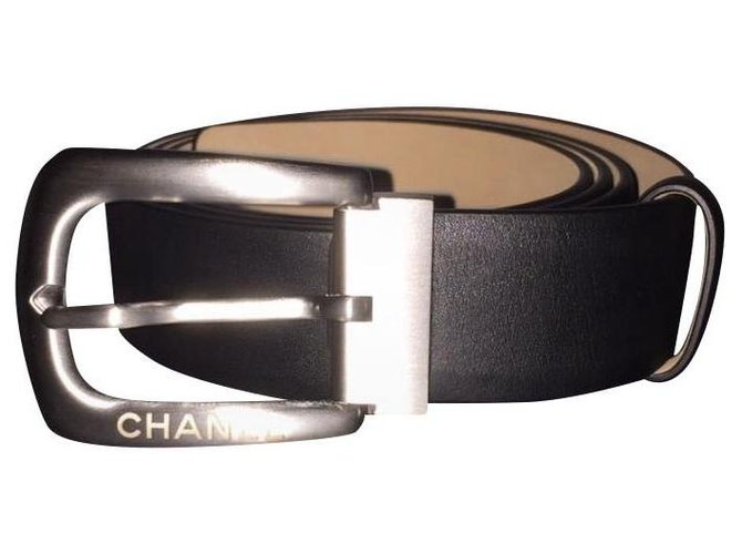 Chanel Cinturones Negro Cuero  ref.155354