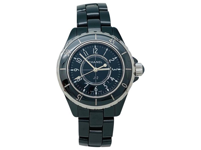 Modelo de relógio Chanel "J12"Cerâmica preta e aço.  ref.155537