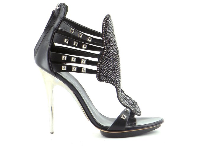 black giuseppe heels