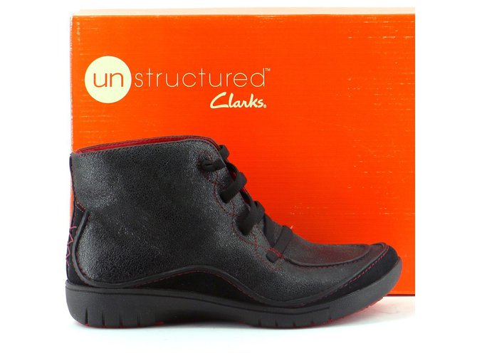 Clarks low 2024 ankle boots