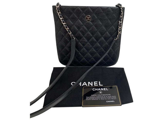 Chanel uniforme Negro Cuero  ref.155937