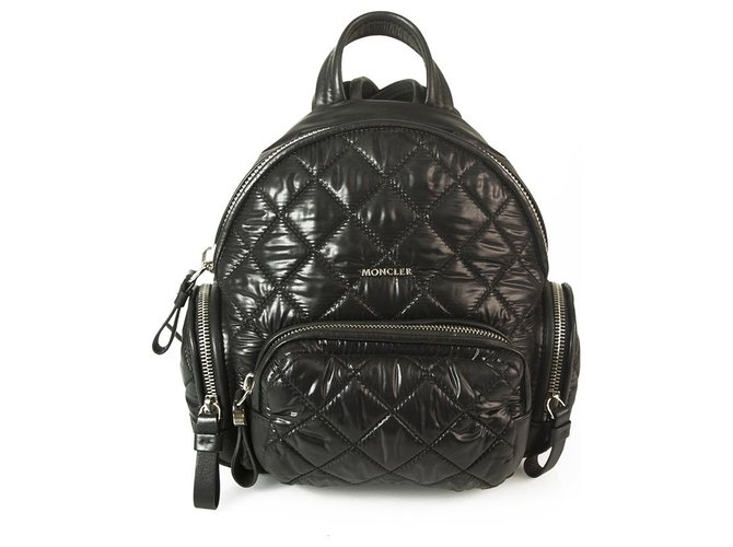 MONCLER Florine Small Backpack in black quilted nylon fabric bag zipper pockets  ref.155974