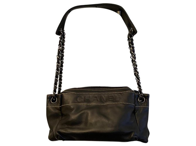 Chanel Handbags Black Lambskin  ref.156064