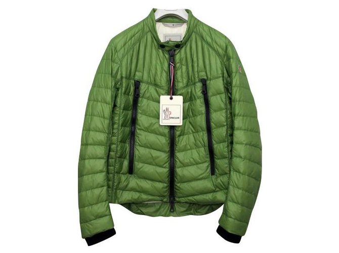 Moncler LOIRET Down Jacket Green Polyamide  ref.156069