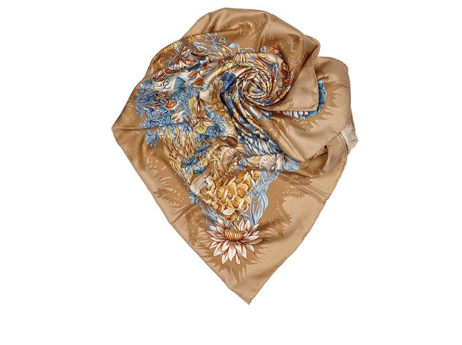 Hermès Foulard en soie Hermes Brown LILE Deserte Tissu Marron Multicolore  ref.156104