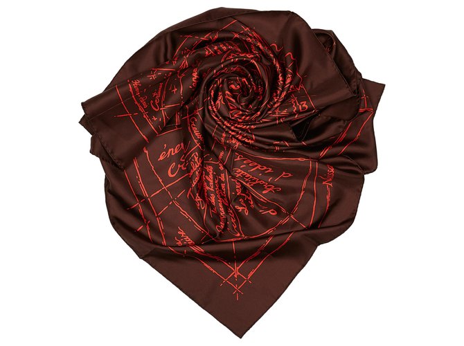 Hermès Pañuelo de seda Hermes Brown Naissance dune Idee Castaño Roja Marrón oscuro Paño  ref.156147