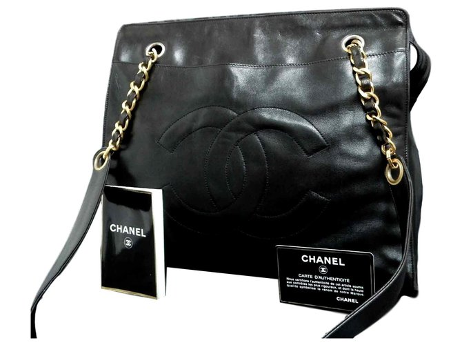 Chanel handbag Black  ref.156237