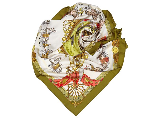 Foulard en soie Hermès blanc Caparacons de France et de lInde Tissu Multicolore Écru  ref.156381