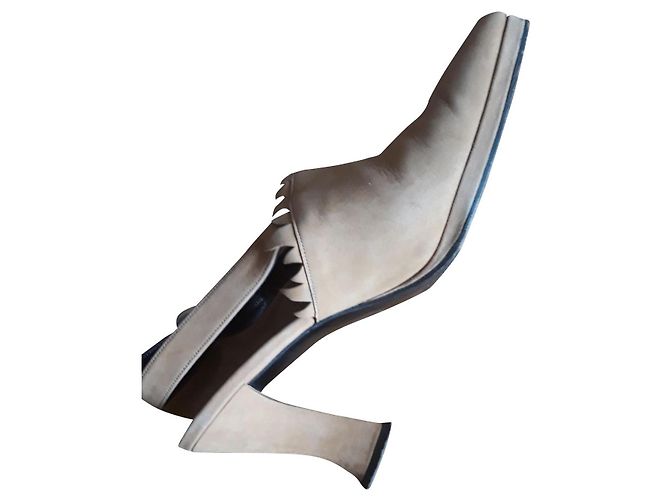 Pumps Marke Karl Lagerfeld Größe 37 Cognac