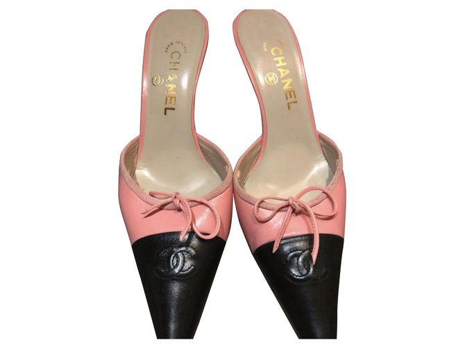 Chanel Clogs Pink Leather  ref.156547