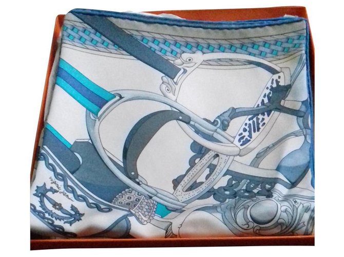 Hermès Silk scarves Light blue  ref.156778
