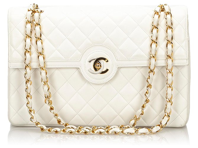 Chanel White CC Lambskin lined Flap Shoulder Bag Leather Metal  ref.157276