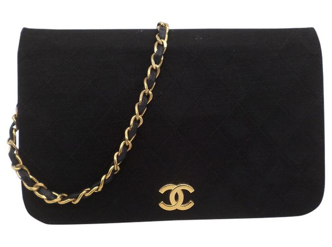 Timeless Borsa classica con patta Chanel Nero