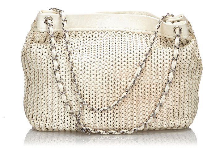 Chanel White Leather Woven Shoulder Bag  ref.157664