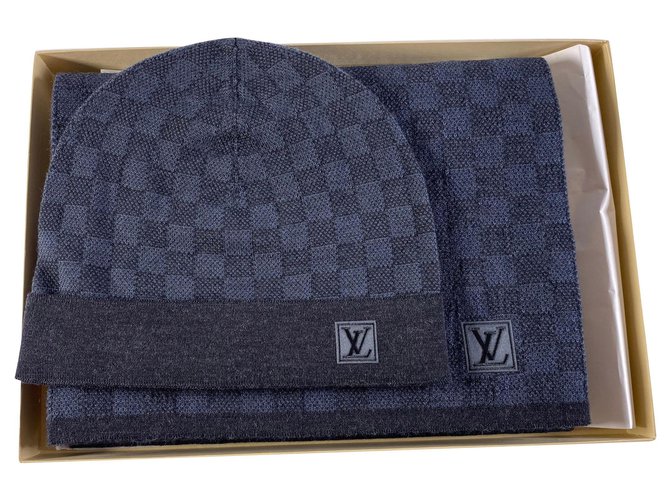 Louis Vuitton BONNET Laine Gris ref.53168 - Joli Closet
