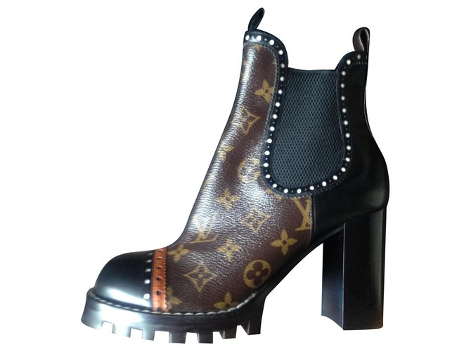 Louis Vuitton Star Trail Ankle Boots Vuitton Black Leather ref