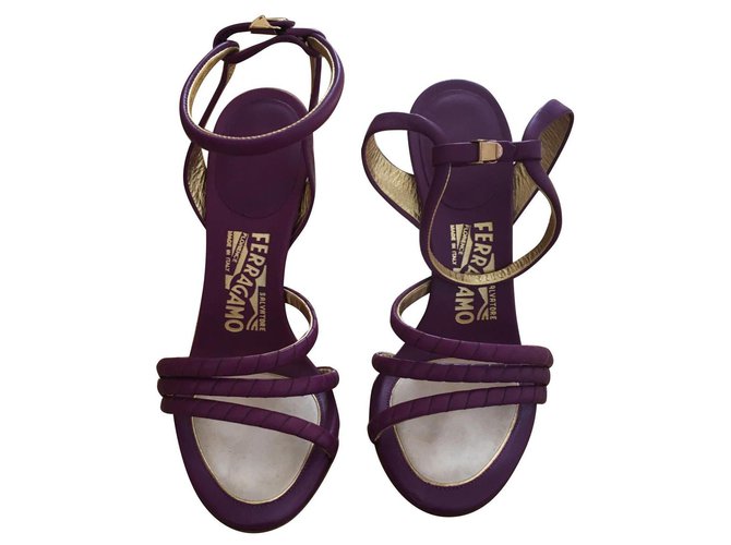 Salvatore Ferragamo Sandals Golden Purple Leather  ref.158537