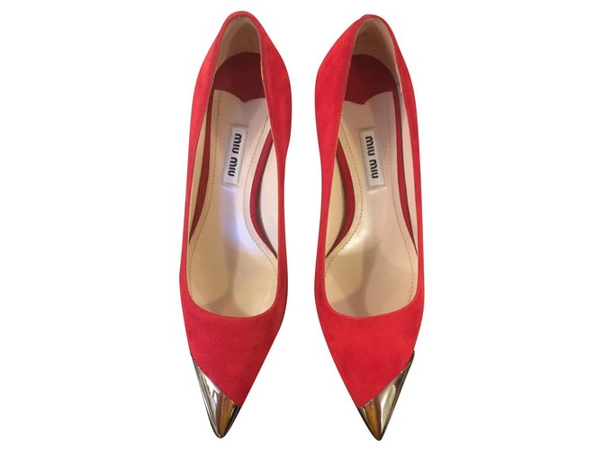 SHOES with small heels MIU MIU Red Suede  ref.158586