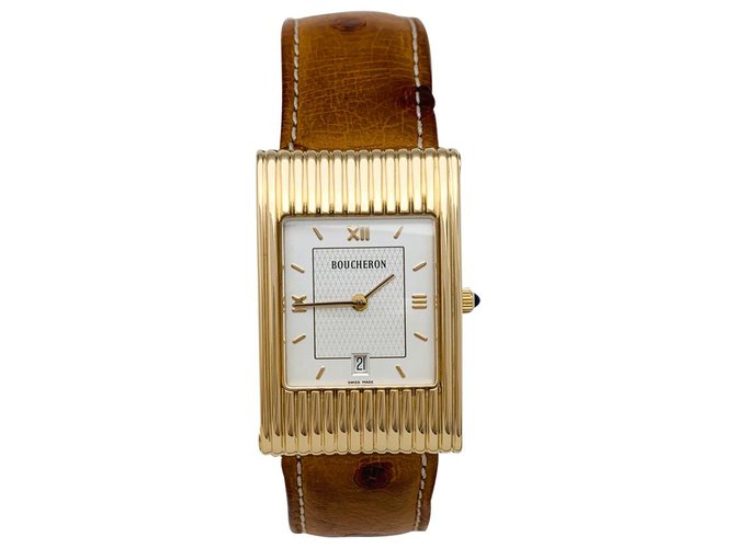 Boucheron watch "Reflet" model in yellow gold on leather. Big model.  ref.158877