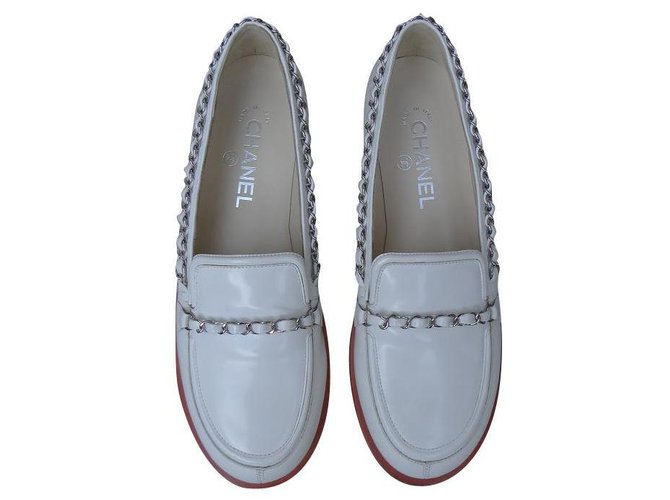 Chanel Flats White Leather  ref.159157