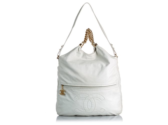 Chanel Hobo Bag de cuero CC blanco  ref.159181