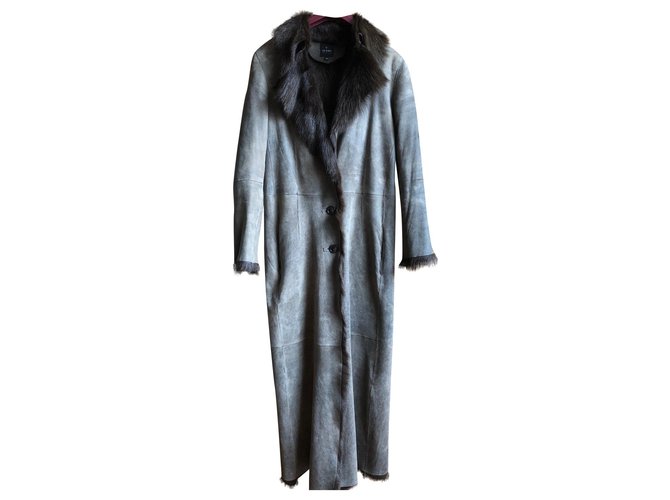 Autre Marque Coats, Outerwear Chestnut Dark brown Fur  ref.159258