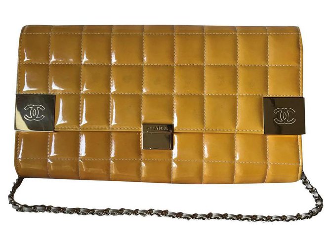 Chanel Handbags Orange Patent leather  ref.159403