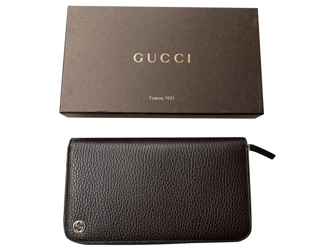 gucci leather made of