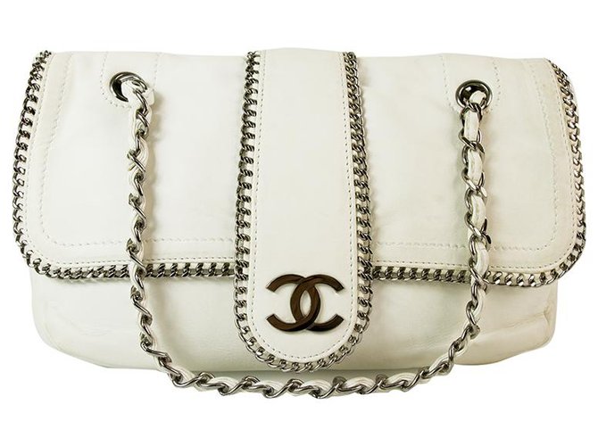 Chanel White Leather Chain Around Single Flap Bag with gunmetal hardware  ref.159573 - Joli Closet