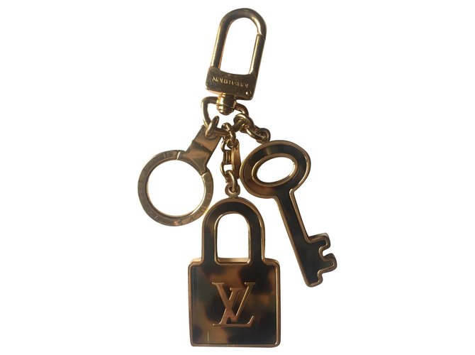 Louis Vuitton Cadeado Dourado Cadeia  ref.159621