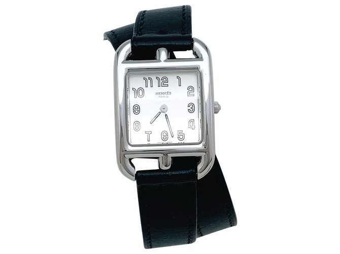 Hermès "Cape Cod" watch in steel on leather. Small model.  ref.159676