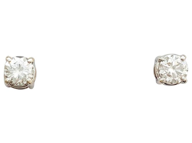 inconnue White gold and diamond ear studs.  ref.159677
