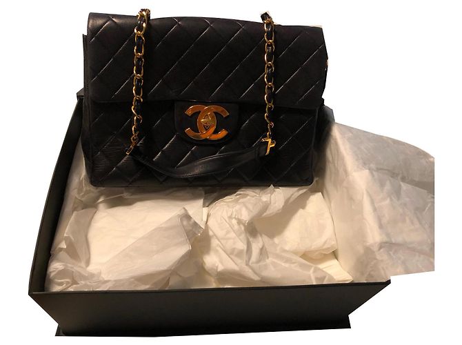 Timeless Borsa a mano Chanel Jumbo in agnello nero